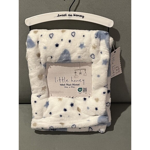 Little Honey Velvet Plush Baby Blanket Blue Stars Boys Lightweight White New - Picture 1 of 3